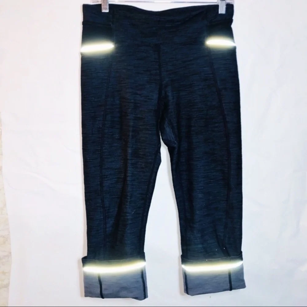Lululemon leggings convertible size 8​